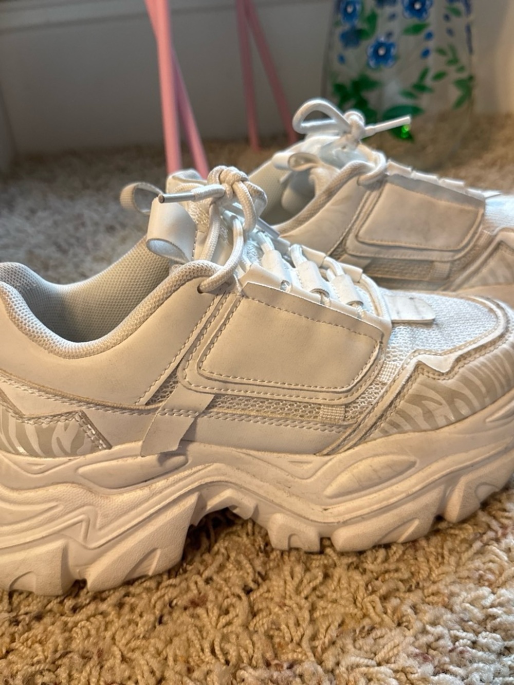Berness Women’s White Chunky Platform Sneakers Size 6
